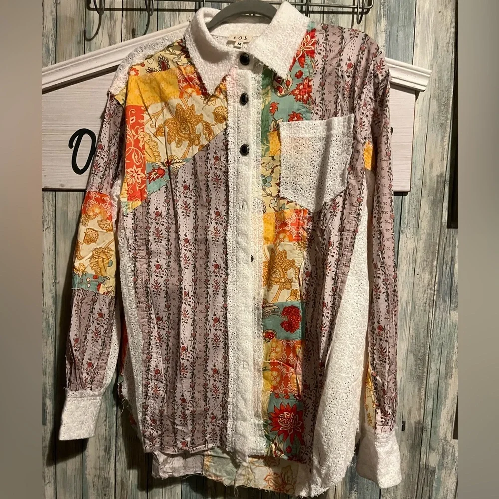 POL Textured White Eyelet Lace Patchwork Button-Up Shirt - Picture 2 of 7